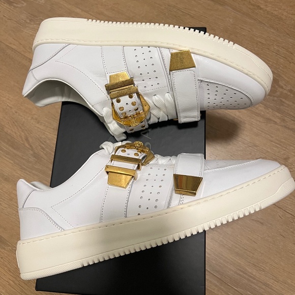 AUTHENTIC VERSACE TRIBUTE sz 42 US 9 brand new SNEAKERS - Picture 1 of 7